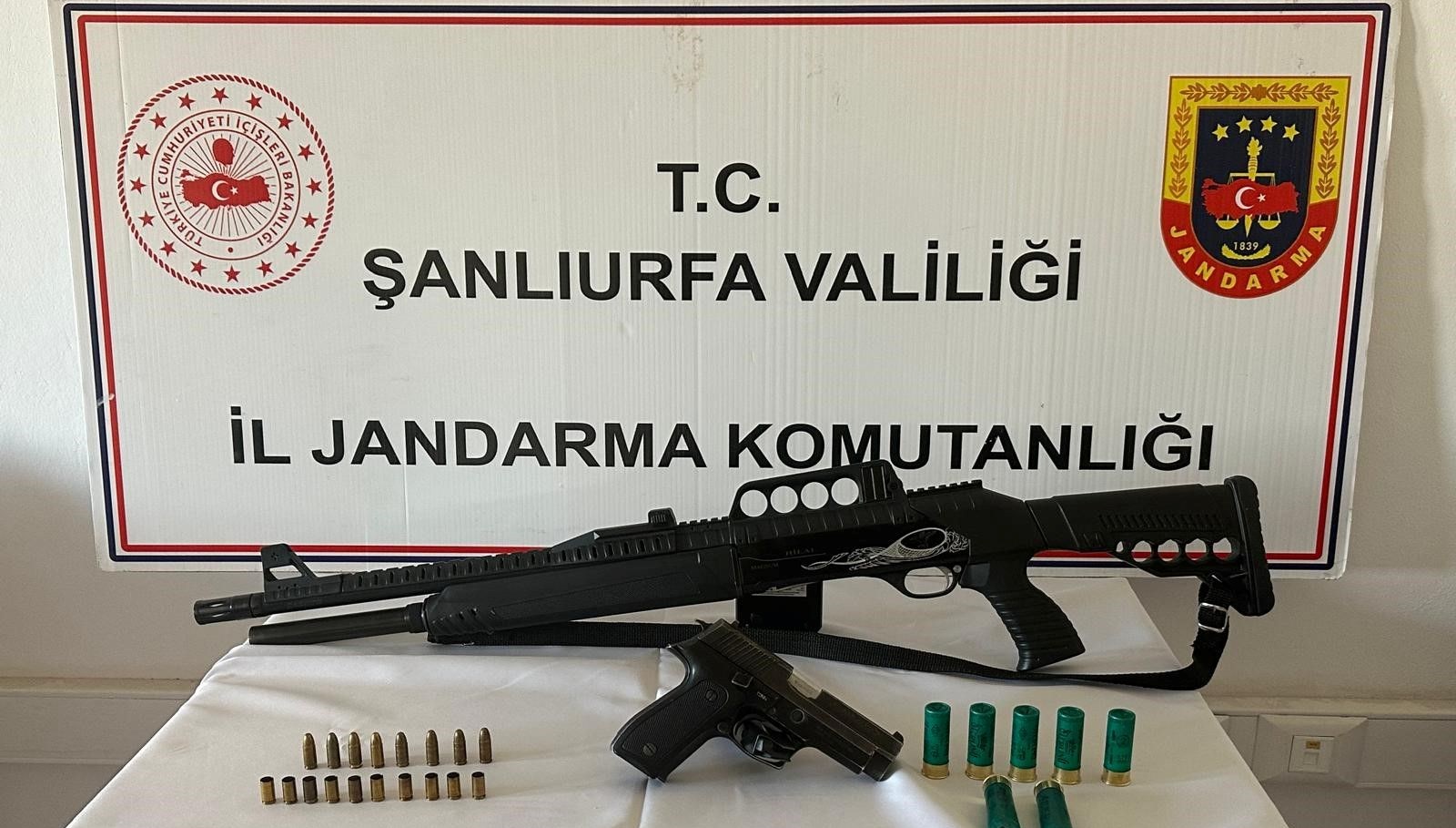 Şanlıurfa’da silah kaçakçılığı operasyonu: 8 gözaltı